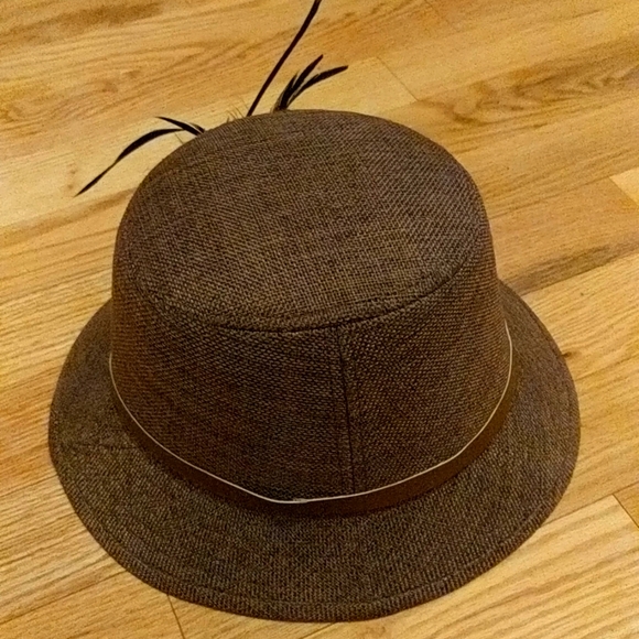 Brown bucket hat - Picture 2 of 3